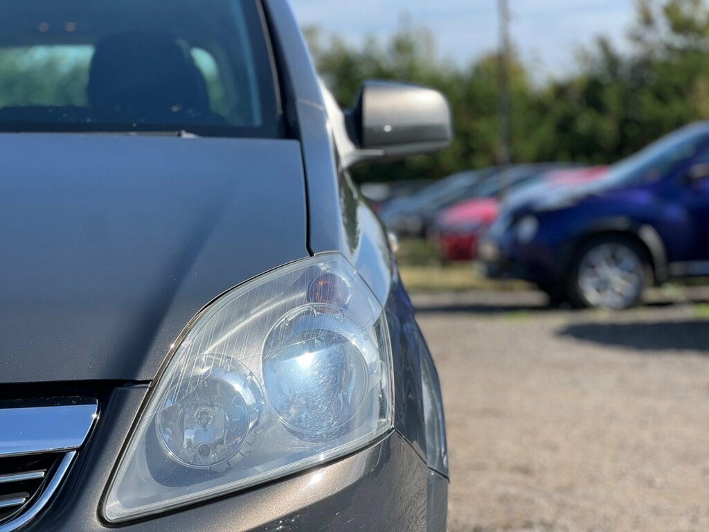 Vauxhall Zafira 2.0 Se Cdti 162 Bhp White #19