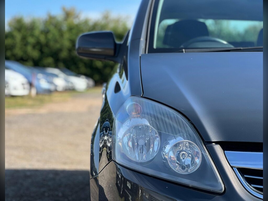 Vauxhall Zafira 2.0 Se Cdti 162 Bhp White #20