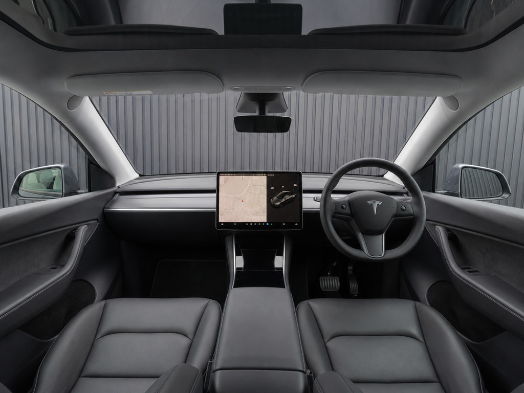 Tesla Model Y Dual Motor Performance Grey #5