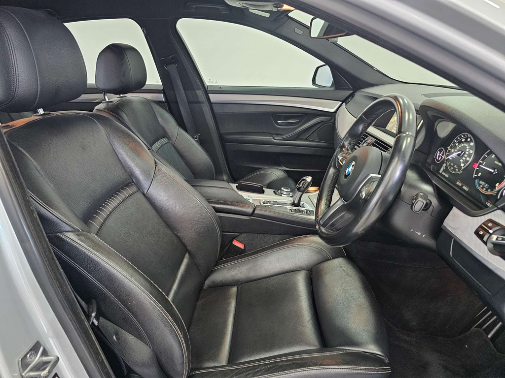 BMW 5 Series 520D M Sport  #5