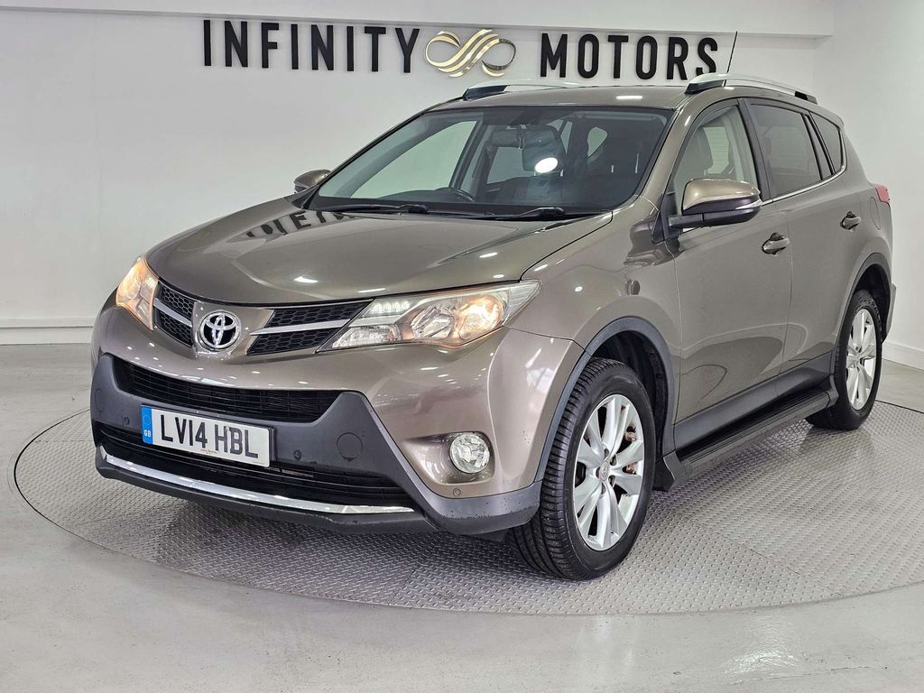 Toyota Rav 4 Invincible D-4d 4X2 #4