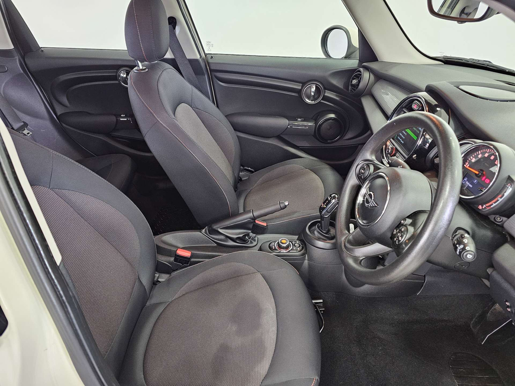 Mini Hatch Cooper D #5