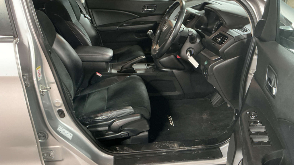 Honda Cr-V Sr White #9