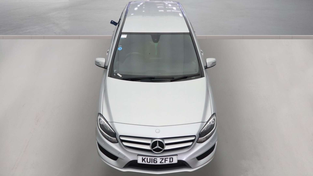 Mercedes-Benz 200 Hatchback Black #7