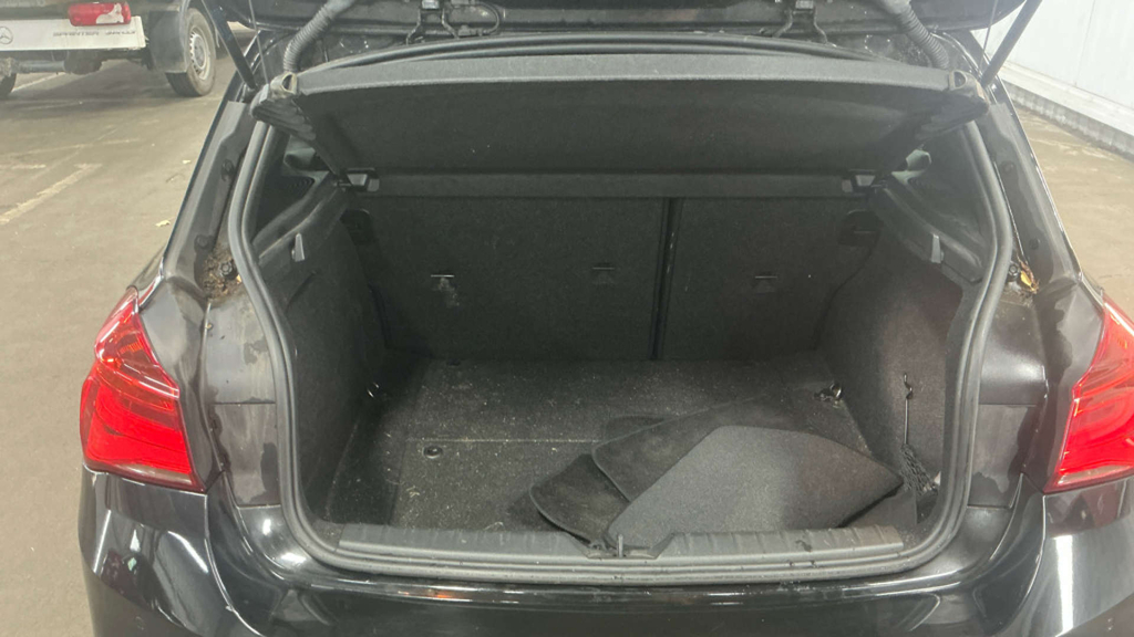 BMW 1 Series Hatchback Black #7