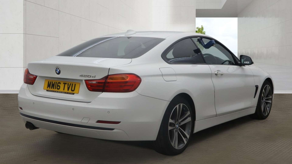 BMW 4 Series Sport White #4