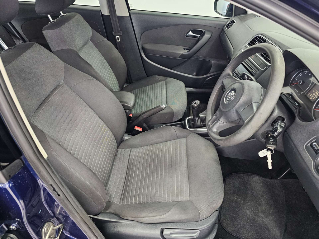Volkswagen Polo Hatchback Red #2