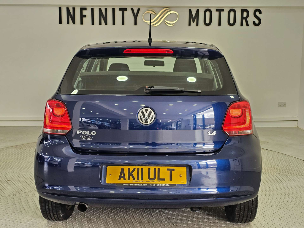 Volkswagen Polo Hatchback Red #16