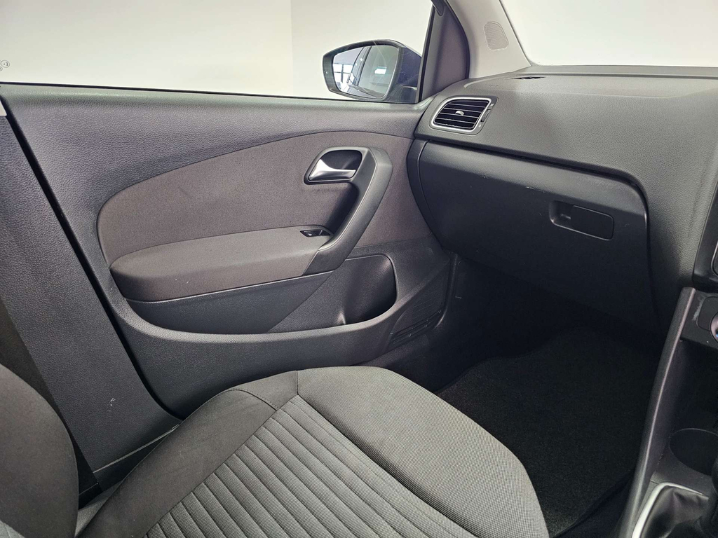 Volkswagen Polo Hatchback Red #28