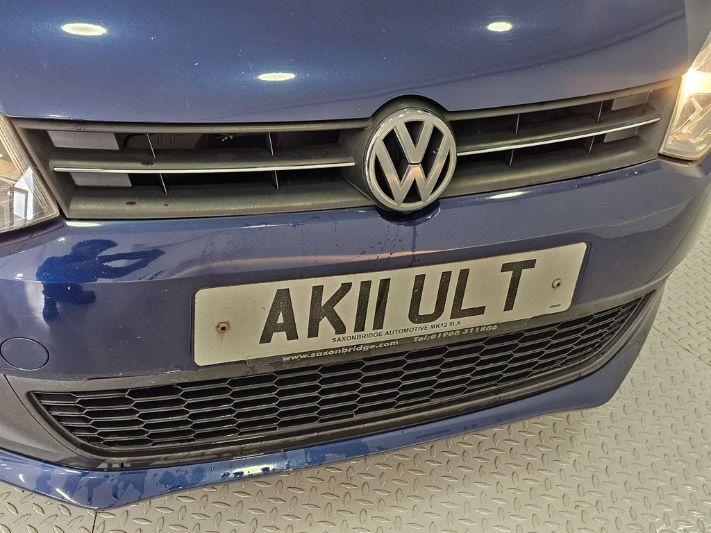 Volkswagen Polo Hatchback Red #10
