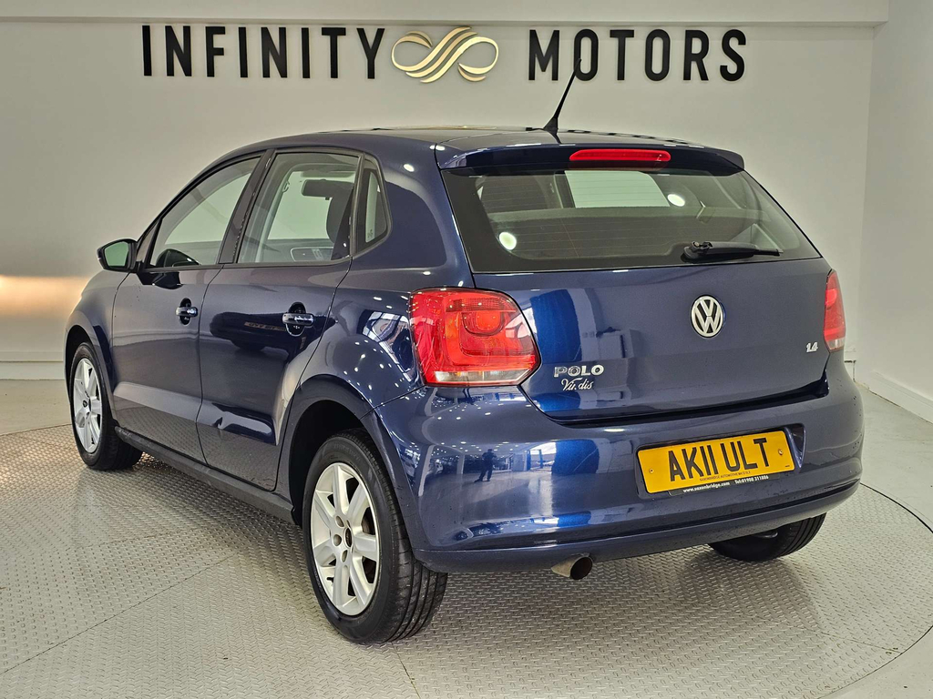 Volkswagen Polo Hatchback Red #18