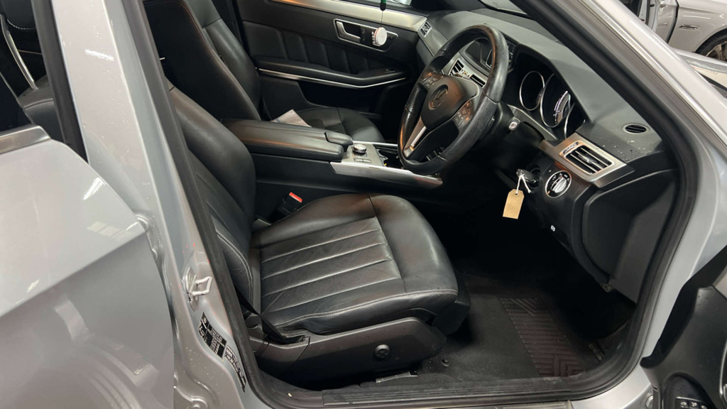 Mercedes-Benz E Class Se Auto #3