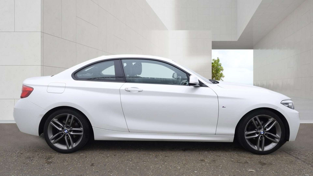 BMW 2 Series M Sport White #5