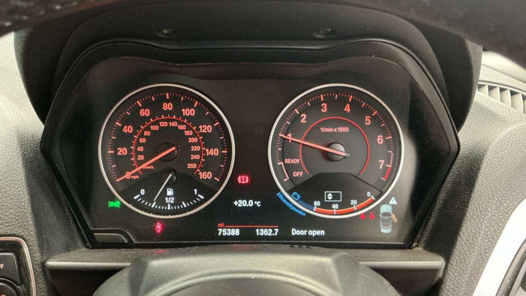 BMW 2 Series 218I Luxury Step White #12
