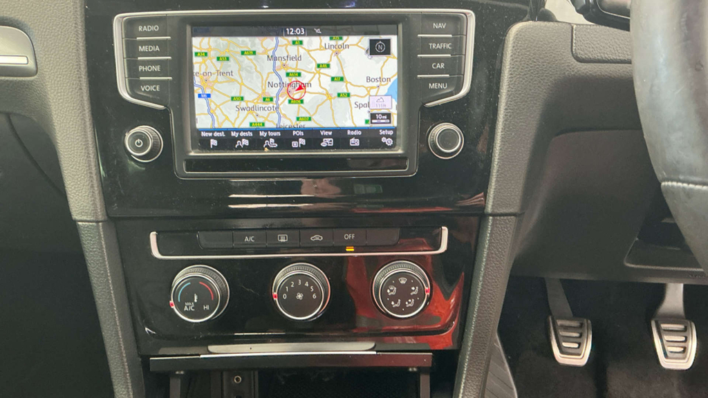 Volkswagen Golf 2.0 Tdi Bluemotion Tech Gtd Hatchback M Red #13