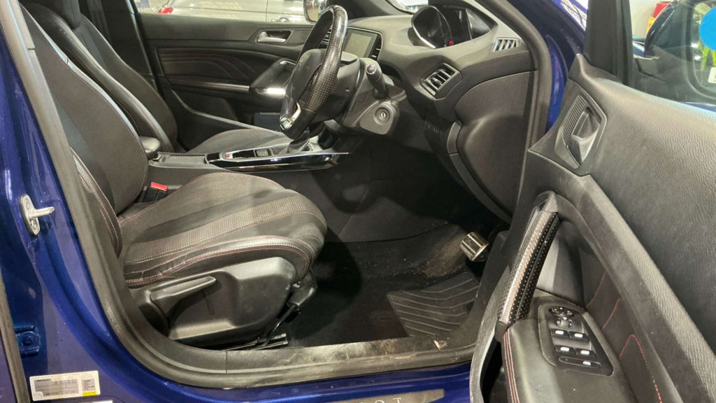 Peugeot 308 Active Silver #9