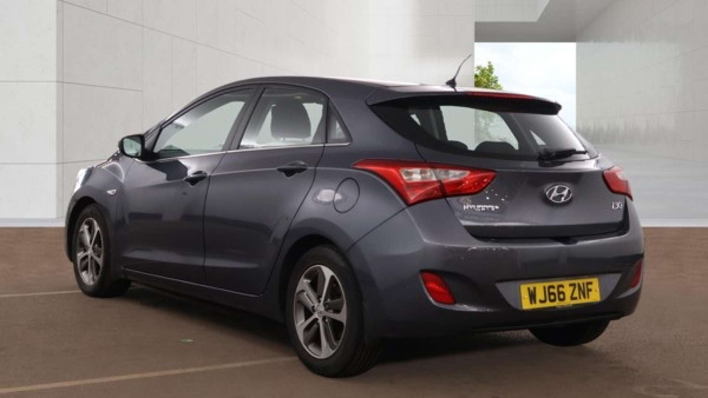 Hyundai I30 Se Blue Drive Crdi Brown #3