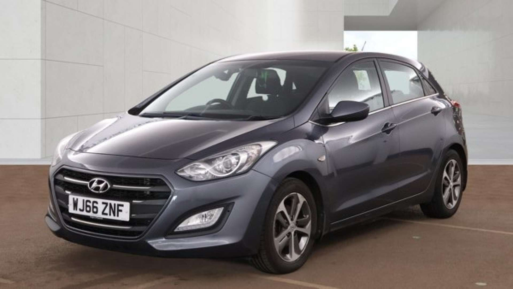 Hyundai I30 Se Blue Drive Crdi Brown #2