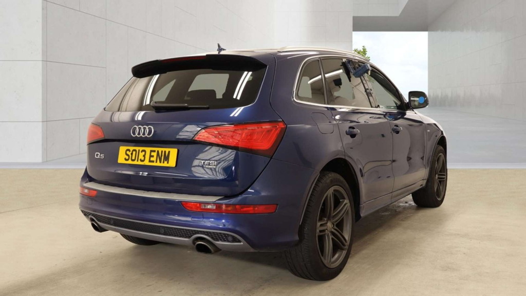 Audi Q5 S Line Tfsi Quattro 4Wd #4