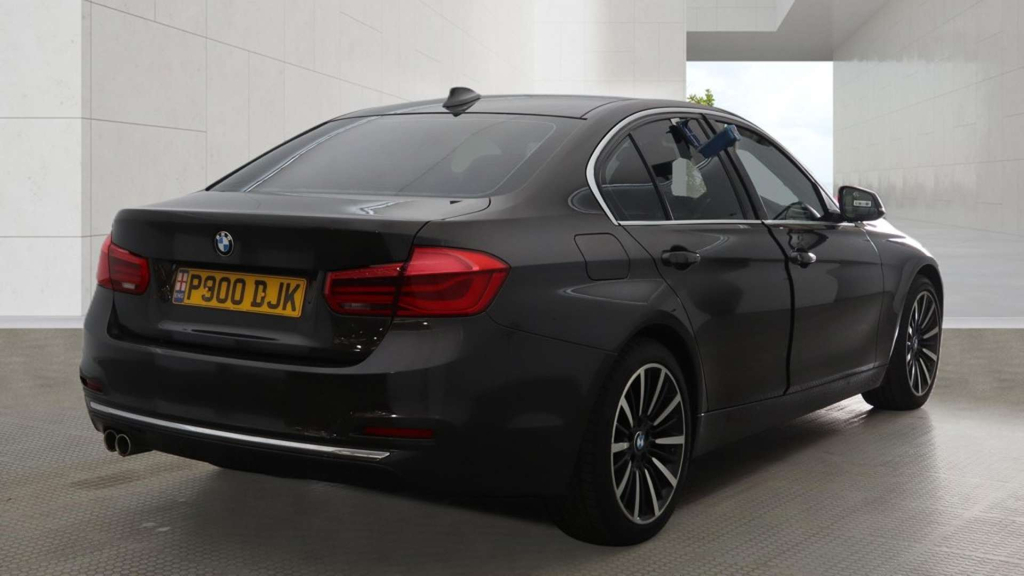 BMW 3 Series Luxury #4