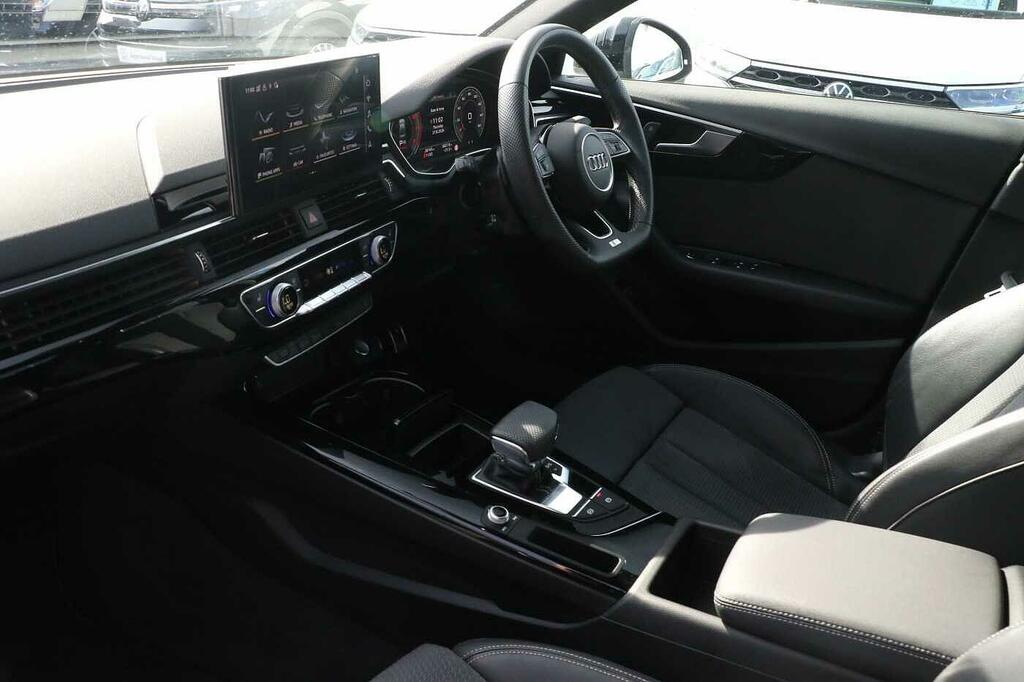 Audi A4 35 Tfsi Black Edition S Tronic SP24UOV Blue #2