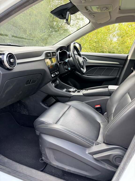 MG ZS Zs Exclusive Ev Black #40