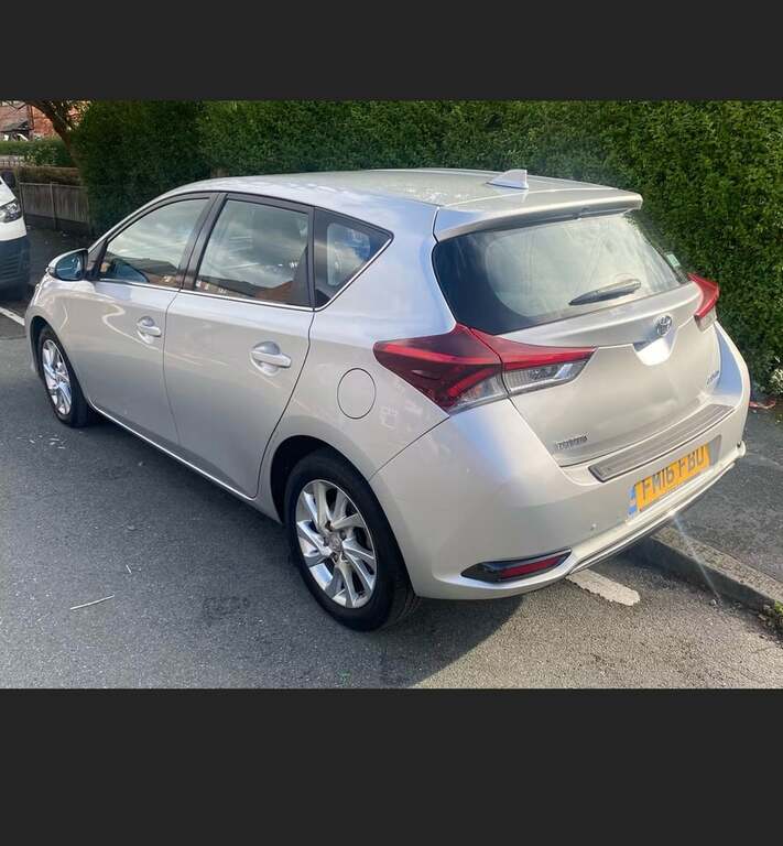 Toyota Auris 1.2 Vvt-i Business Edition Hatchback Cv #3