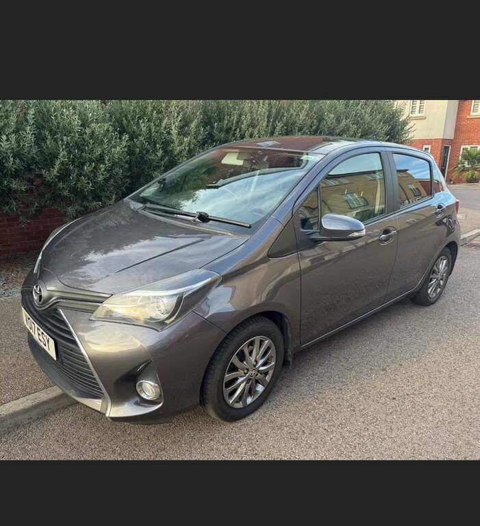 Toyota Yaris 1.33 Dual Vvt-i Icon Hatchback E #2