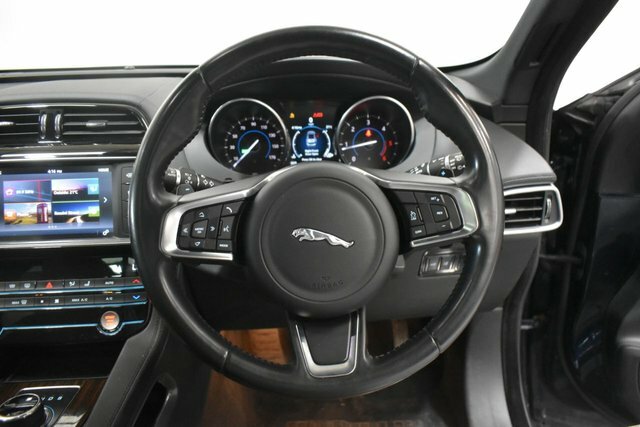 Jaguar F-Pace 2.0 2.0D R-sport Awd Silver #16