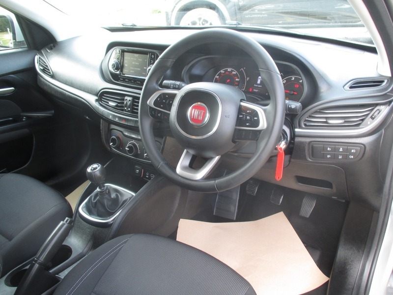 Fiat Tipo Easy White #21