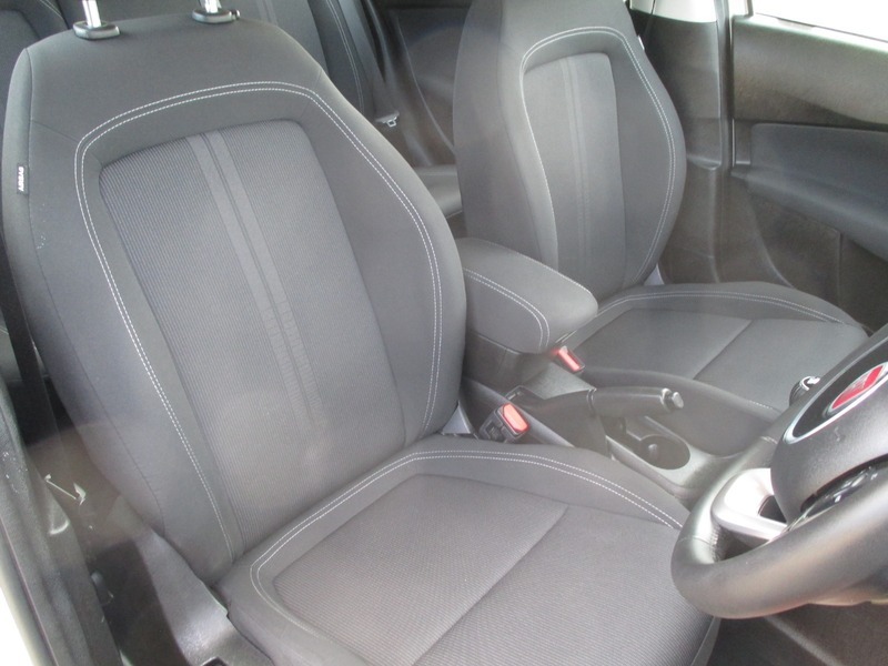 Fiat Tipo Easy White #19