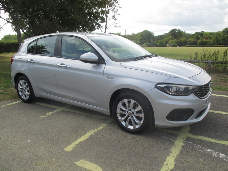 Fiat Tipo Multijet Easy Plus Silver #2