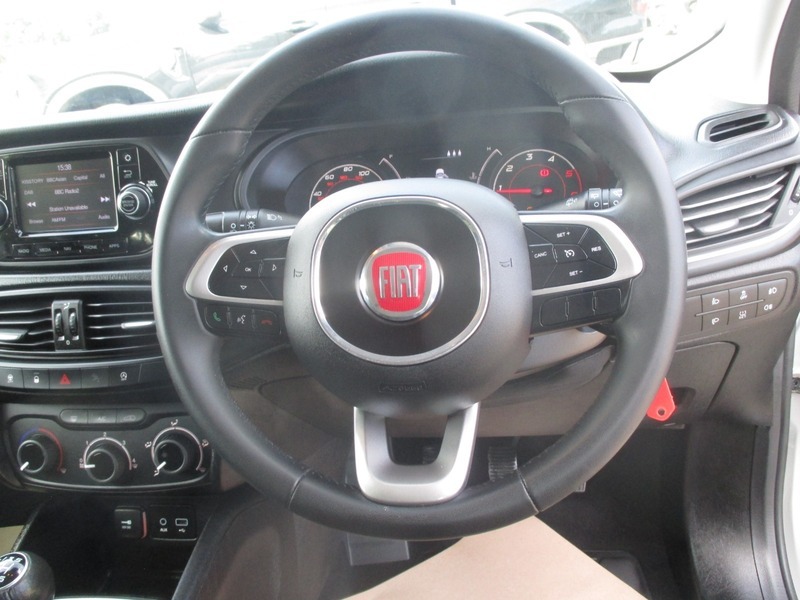 Fiat Tipo Easy White #33