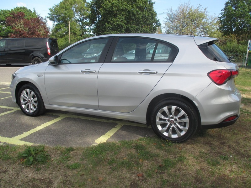 Fiat Tipo Easy White #12