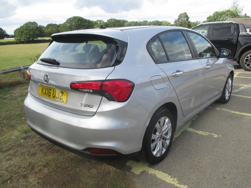 Fiat Tipo Easy White #7