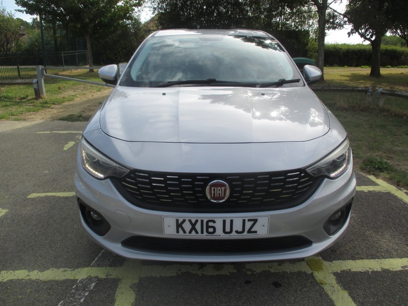 Fiat Tipo Easy White #18