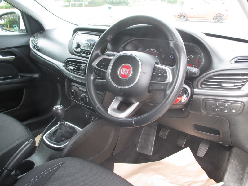 Fiat Tipo Tipo Lounge White #21
