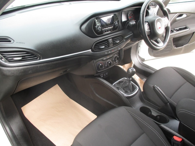 Fiat Tipo Tipo Lounge White #29