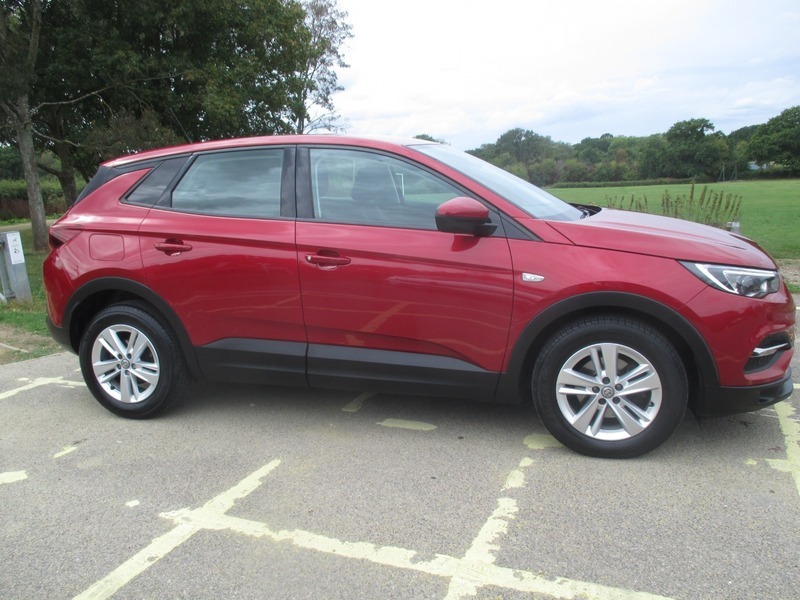 Vauxhall Grandland X Se S S Red #3