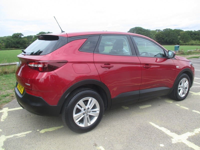 Vauxhall Grandland X Se S S Red #6