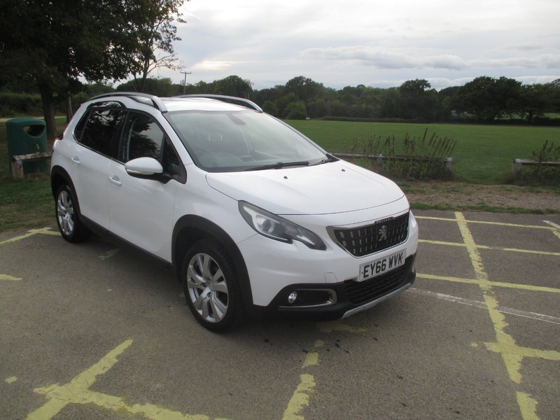 Peugeot 2008 Blue Hdi Allure White #2