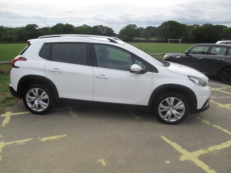 Peugeot 2008 Blue Hdi Allure White #6