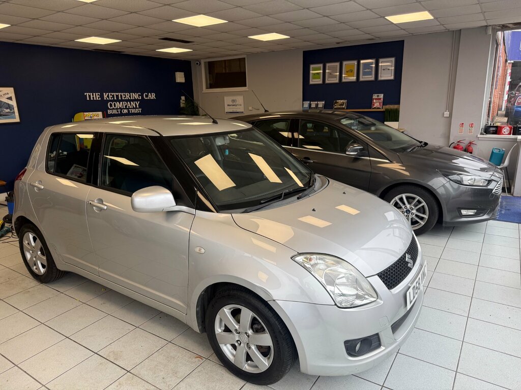 Suzuki Swift 1.5 Glx Black #1