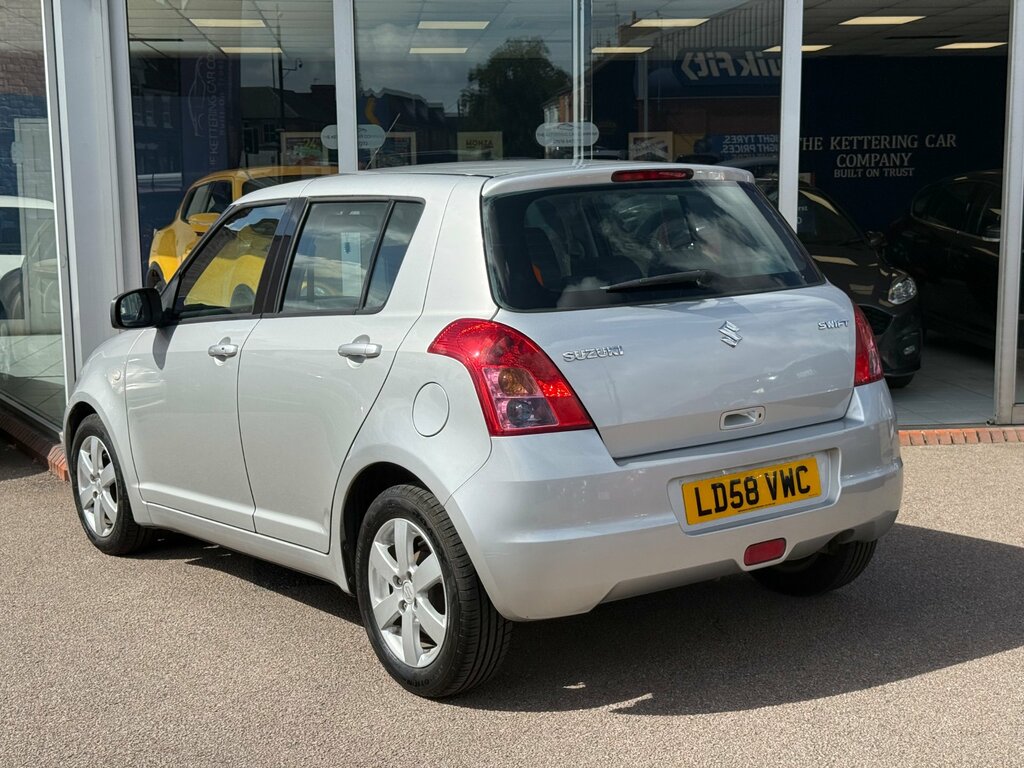 Suzuki Swift 1.6 Vvt Sport Red #4