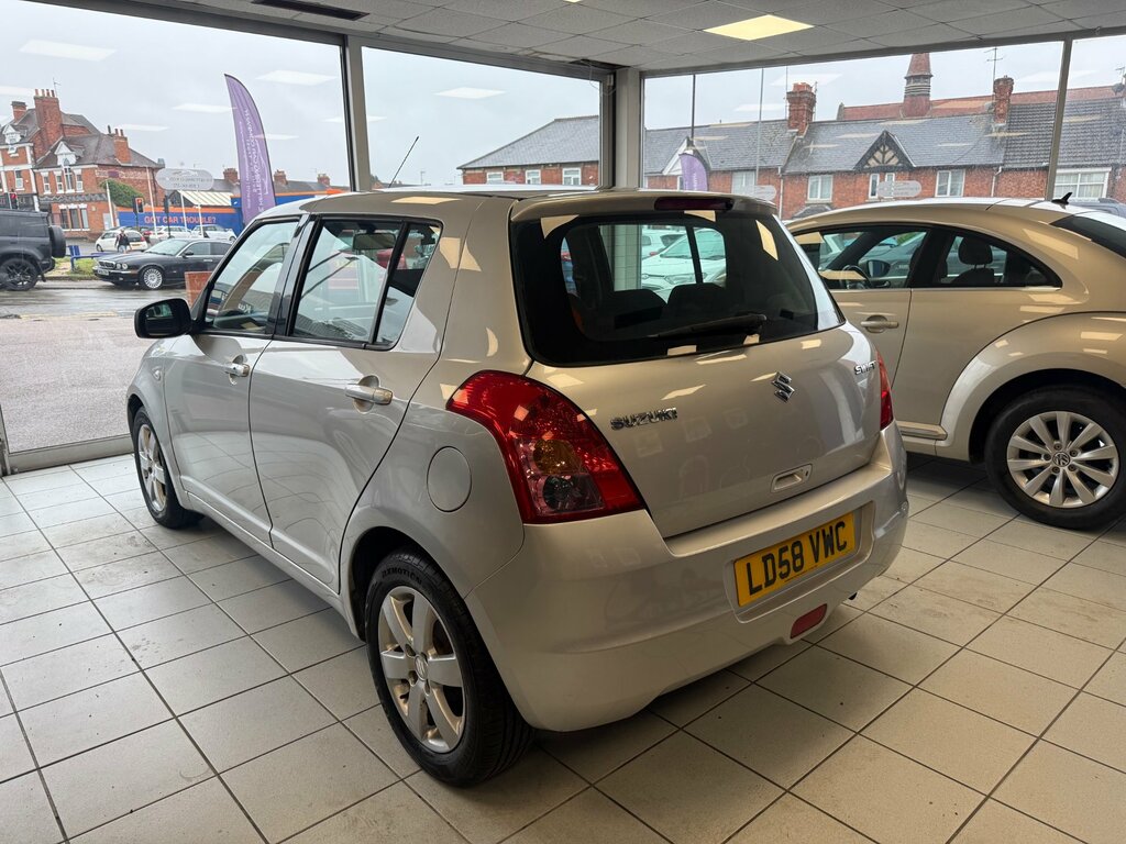 Suzuki Swift 1.5 Glx Black #5