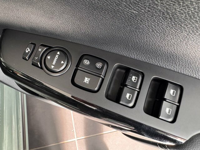 Kia Picanto 1.0 Pure White #26