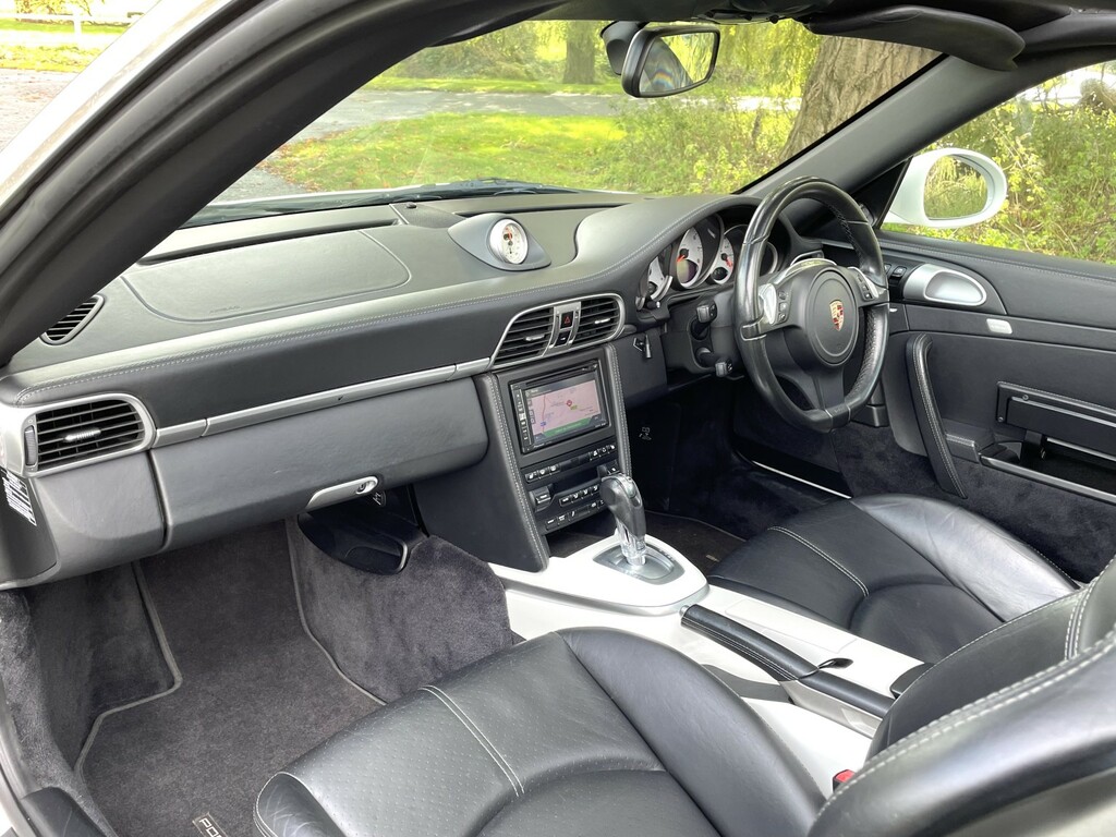 Porsche 911 Coupe Black #24
