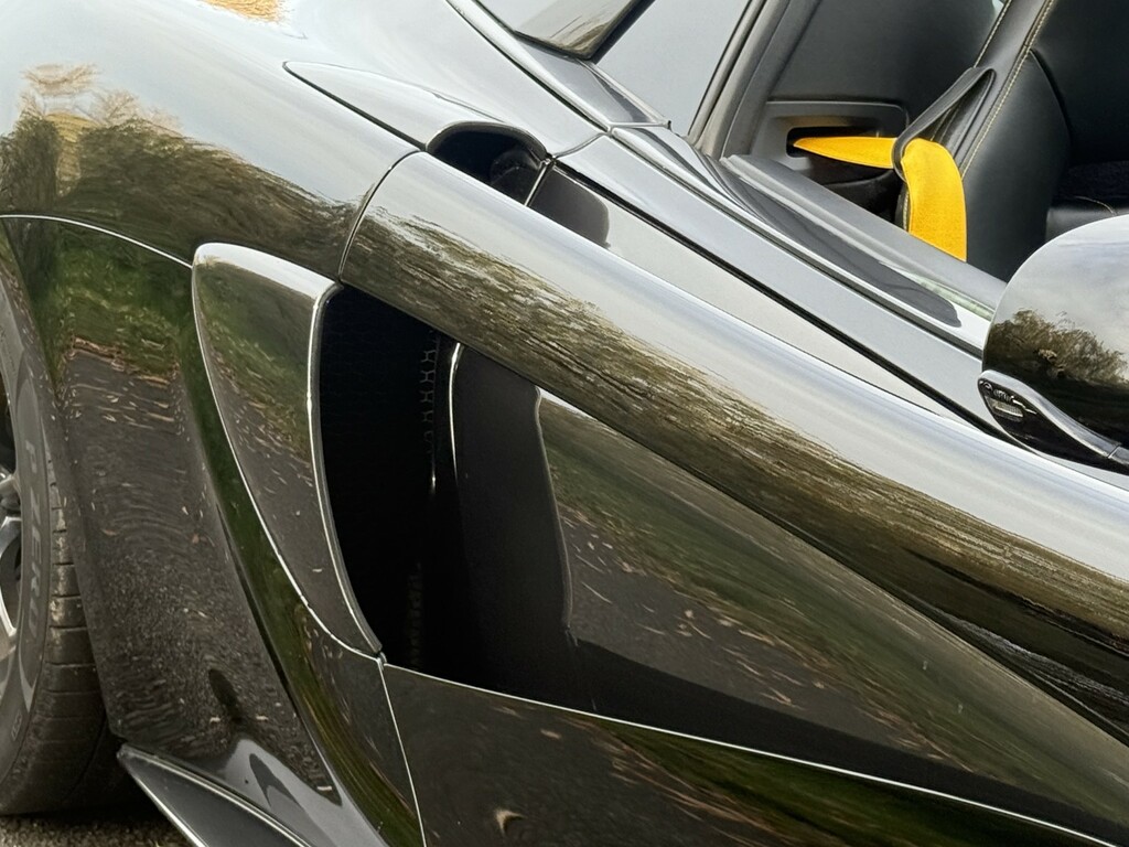 McLaren 570S 3.8L Null White #55