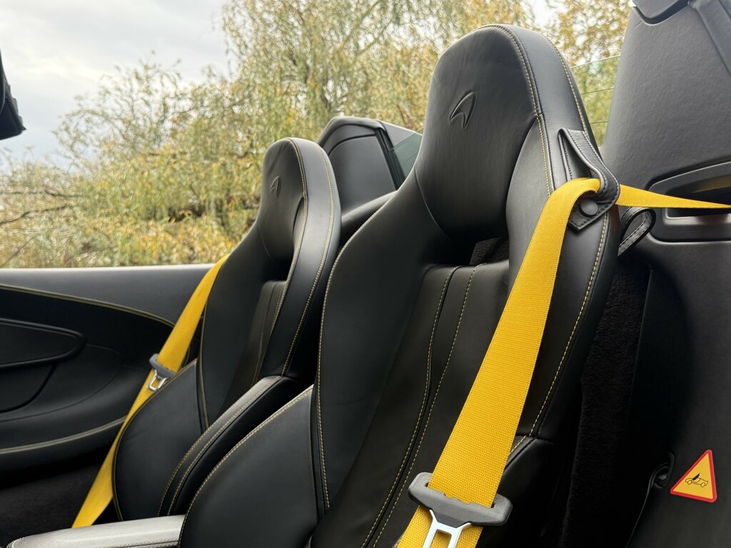 McLaren 570S 3.8L Null White #9