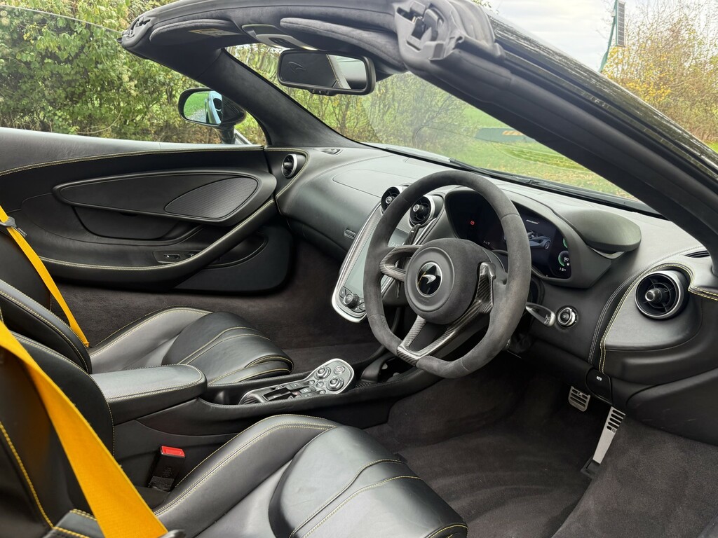 McLaren 570S 3.8L Null White #33
